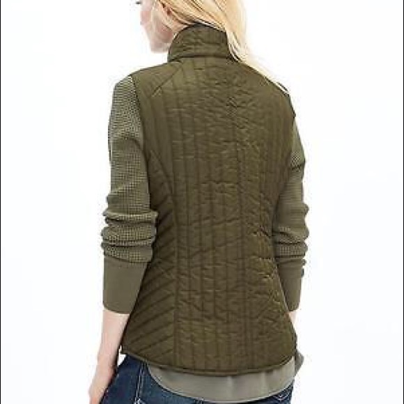 Banana Republic Quilted Field Vest - Army Green - Picture 10 of 11